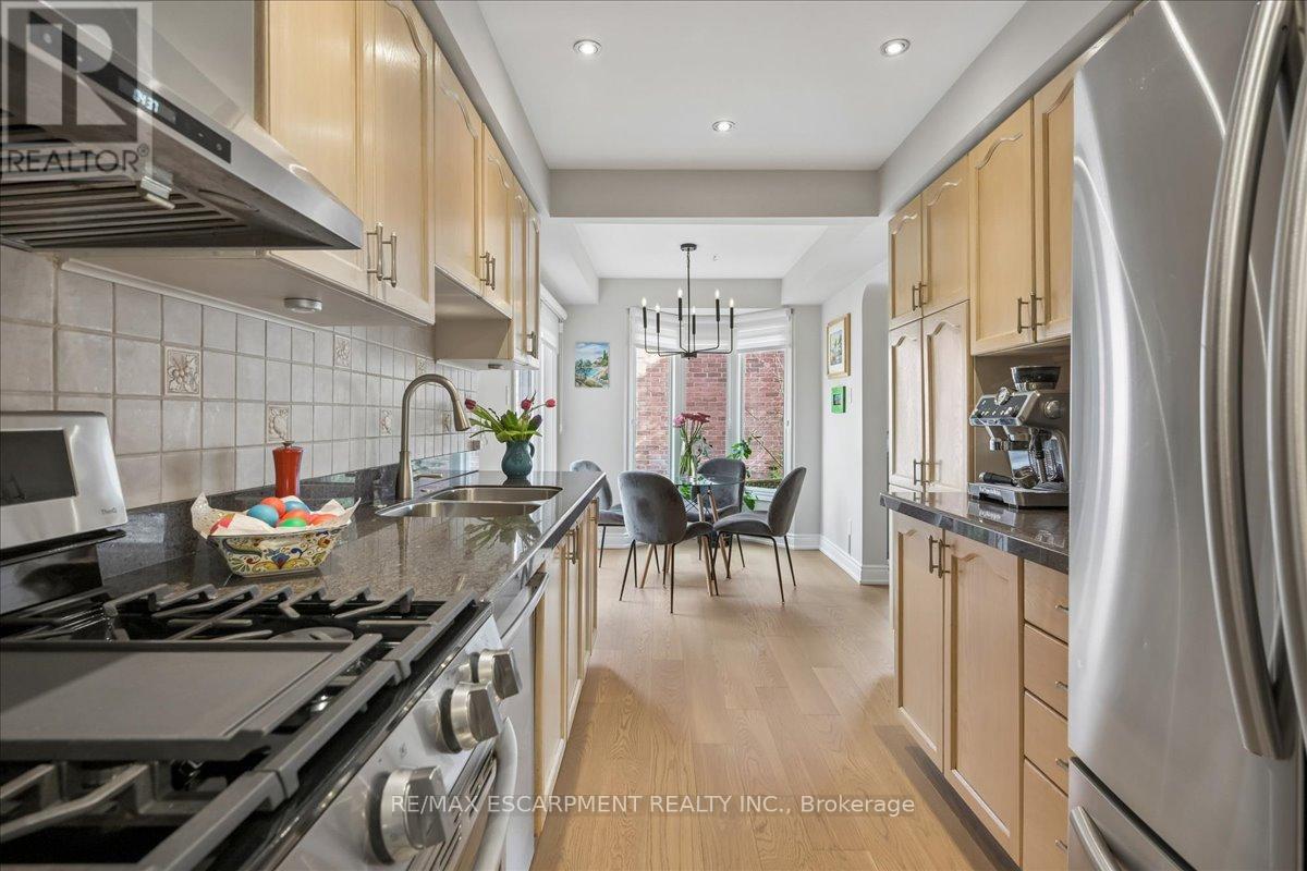 163 Romain Crescent, Oakville, Ontario L6H 5A7 - Photo 14 - W13003754