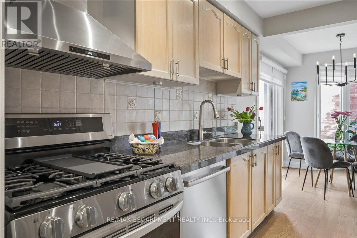 163 Romain Crescent, Oakville, Ontario L6H 5A7 - Photo 15 - W13003754