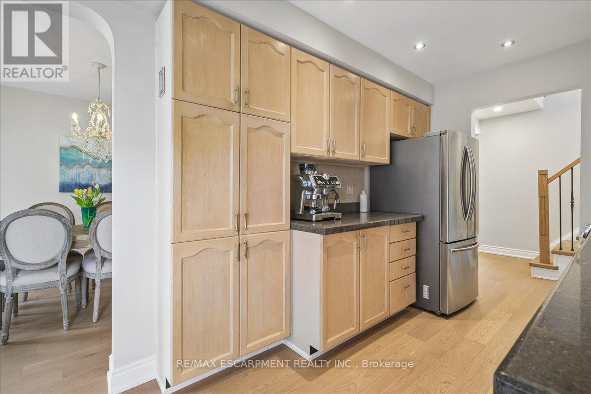 163 Romain Crescent, Oakville, Ontario L6H 5A7 - Photo 17 - W13003754