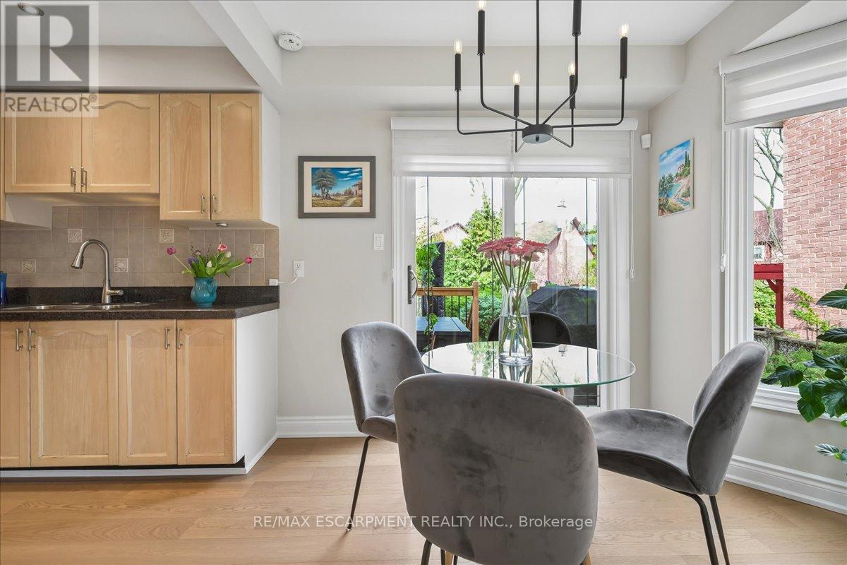 163 Romain Crescent, Oakville, Ontario L6H 5A7 - Photo 19 - W13003754