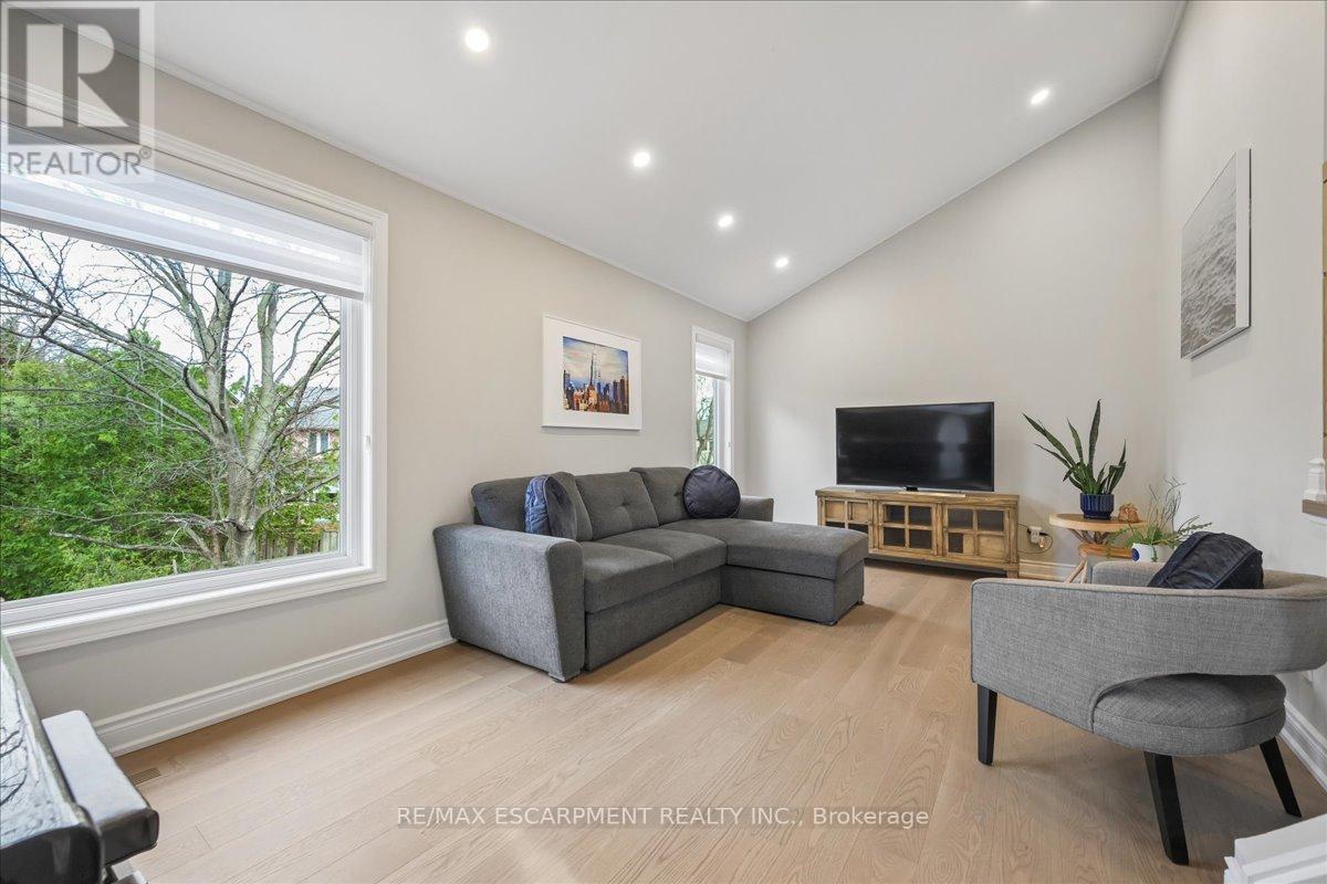 163 Romain Crescent, Oakville, Ontario L6H 5A7 - Photo 25 - W13003754