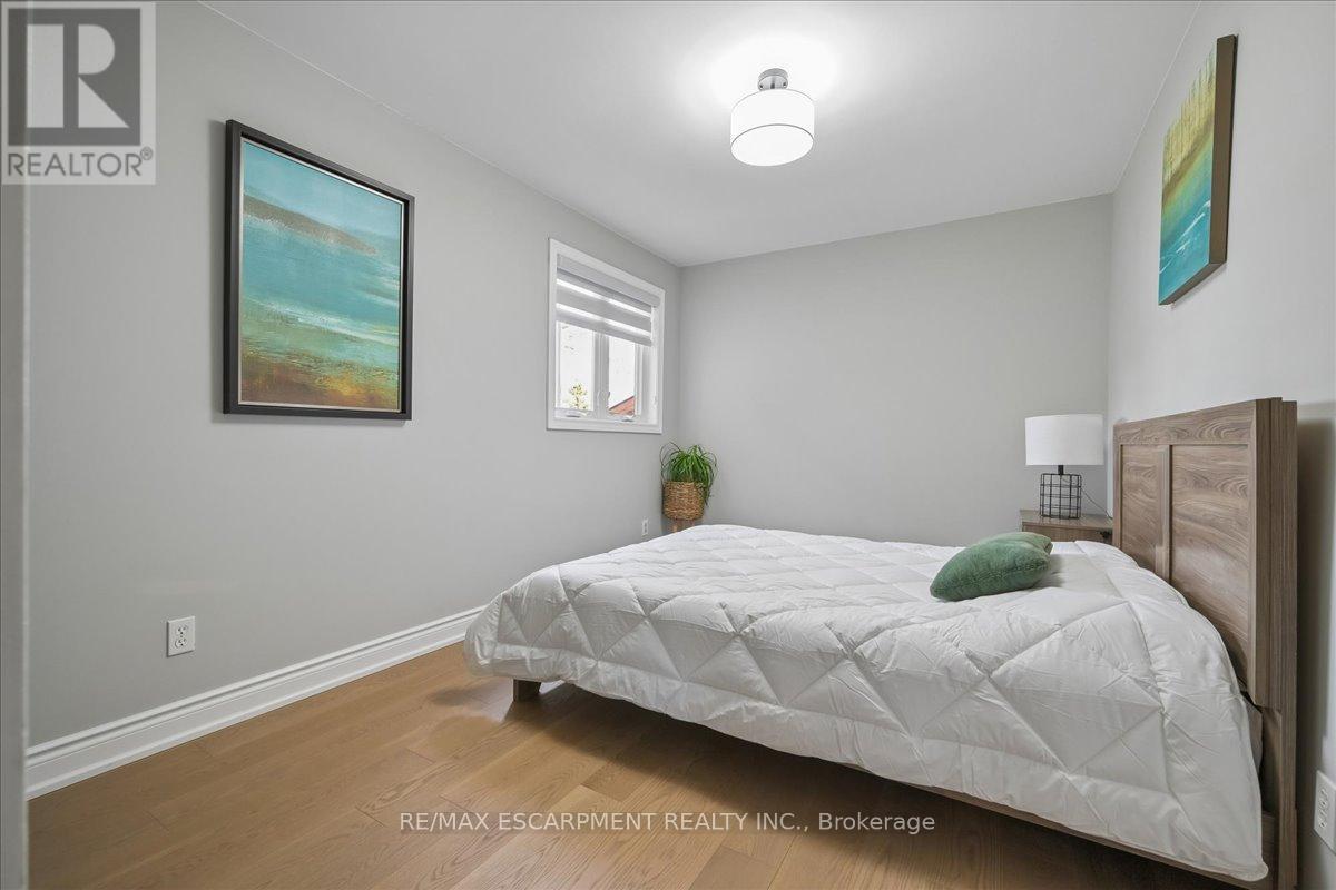 163 Romain Crescent, Oakville, Ontario L6H 5A7 - Photo 29 - W13003754