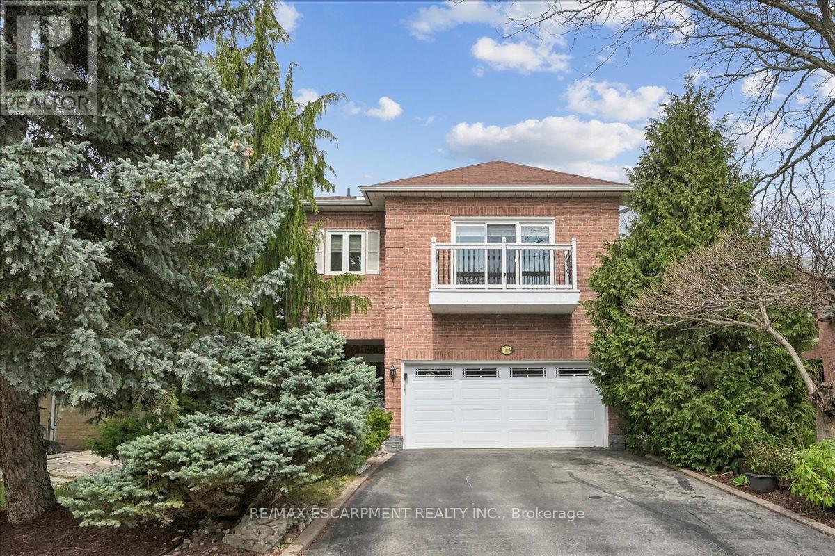 163 Romain Crescent, Oakville, Ontario L6H 5A7 - Photo 3 - W13003754