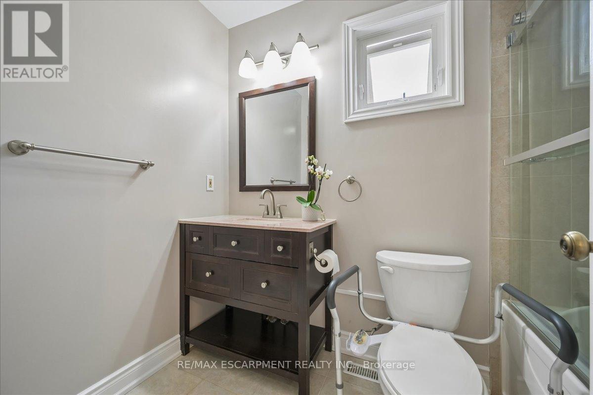 163 Romain Crescent, Oakville, Ontario L6H 5A7 - Photo 33 - W13003754