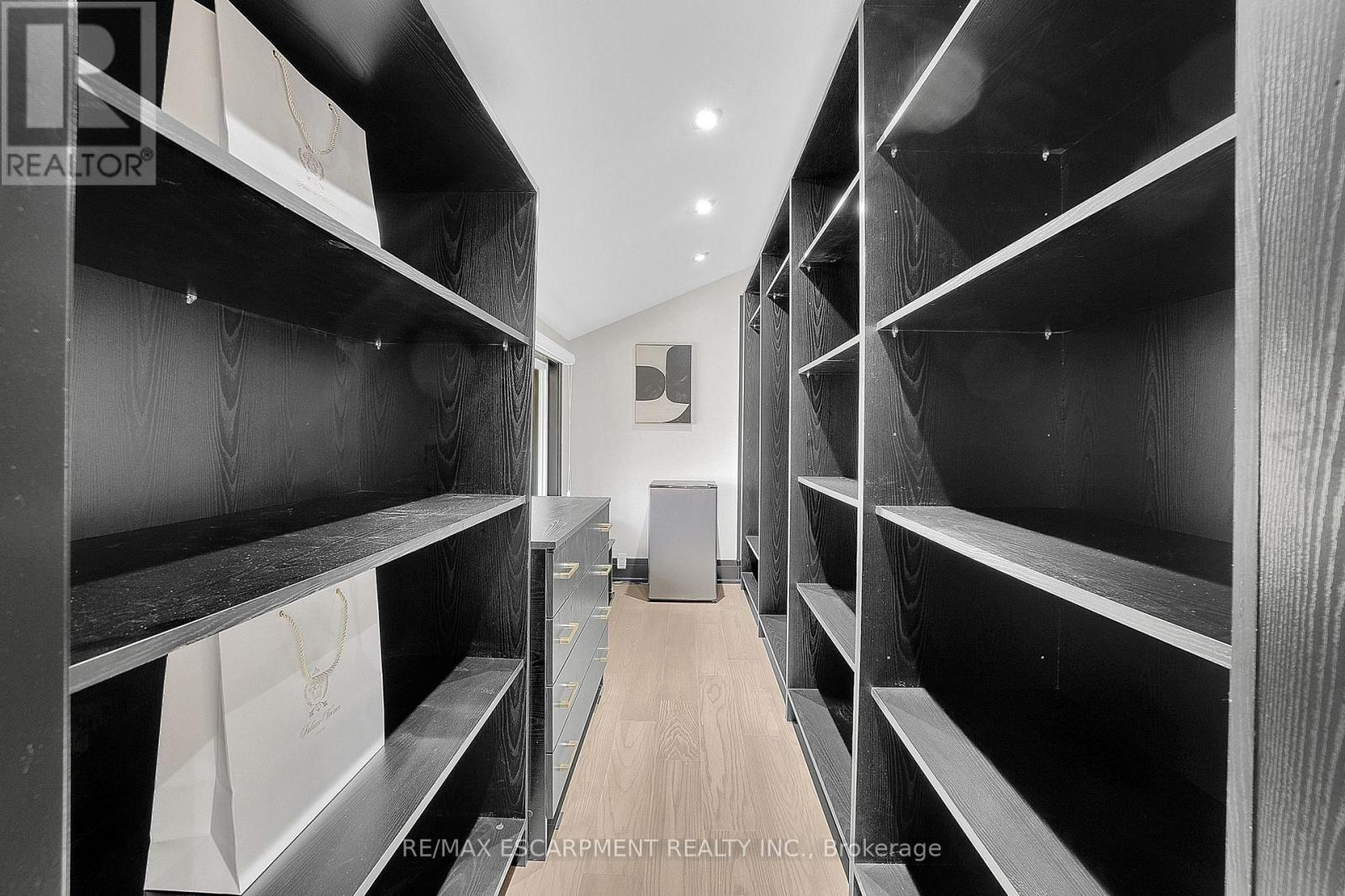 1915 Delaney Drive, Mississauga, Ontario  L5J 3L1 - Photo 24 - W13003782