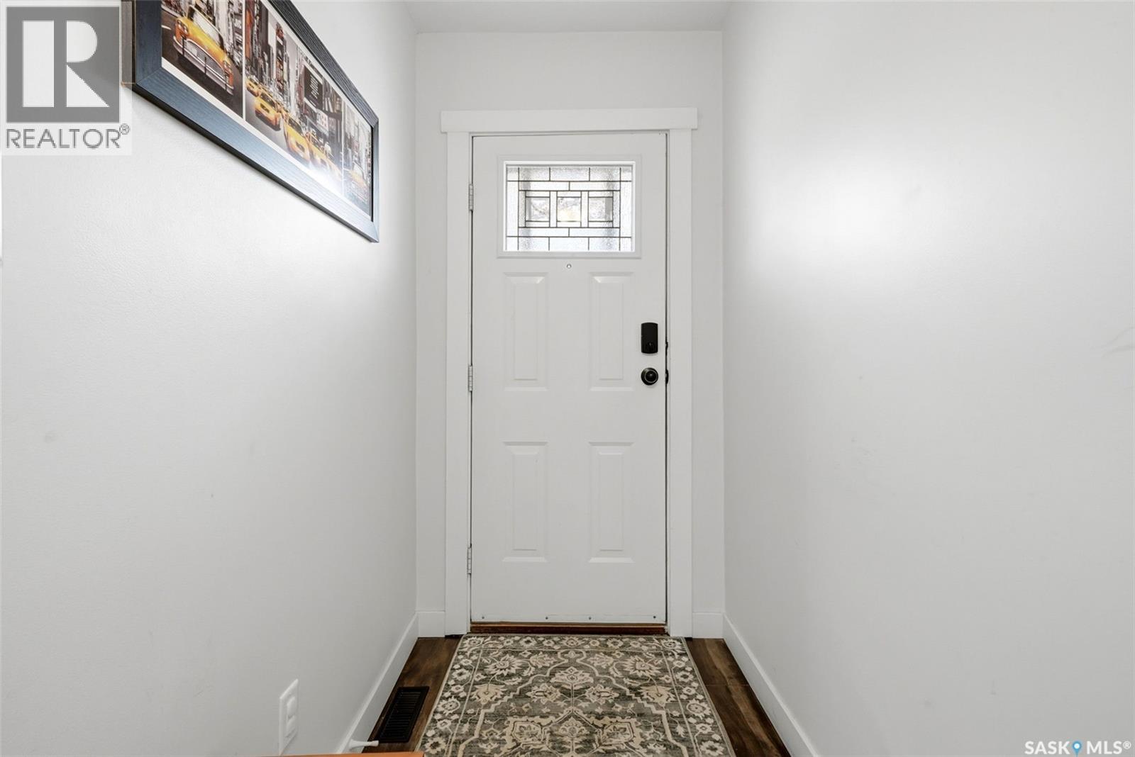 2709 24th Avenue, Regina, Saskatchewan  S4S 1J6 - Photo 2 - SK032997