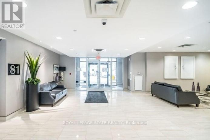 201 - 81 Robinson Street, Hamilton, Ontario  L8P 0C2 - Photo 2 - X13003672