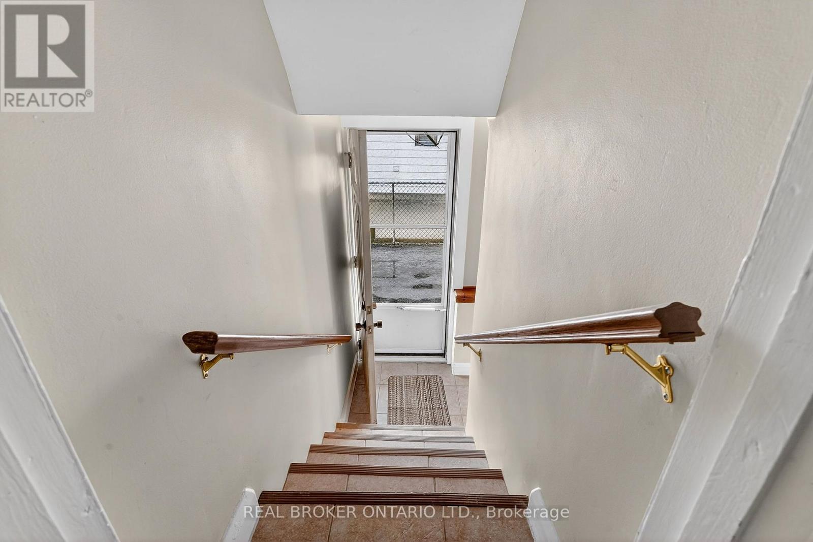 379 Talbot Street, Hamilton, Ontario  L8H 6T5 - Photo 16 - X13003694