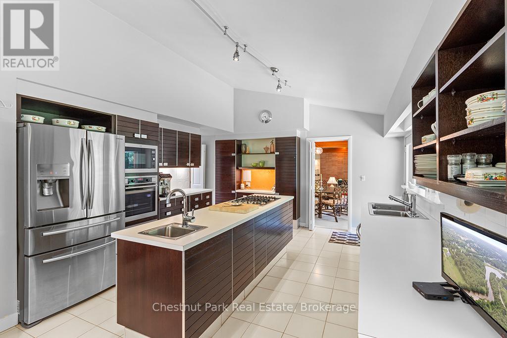 403123 Grey Road 4 Road, West Grey, Ontario  N0G 1R0 - Photo 15 - X12396532