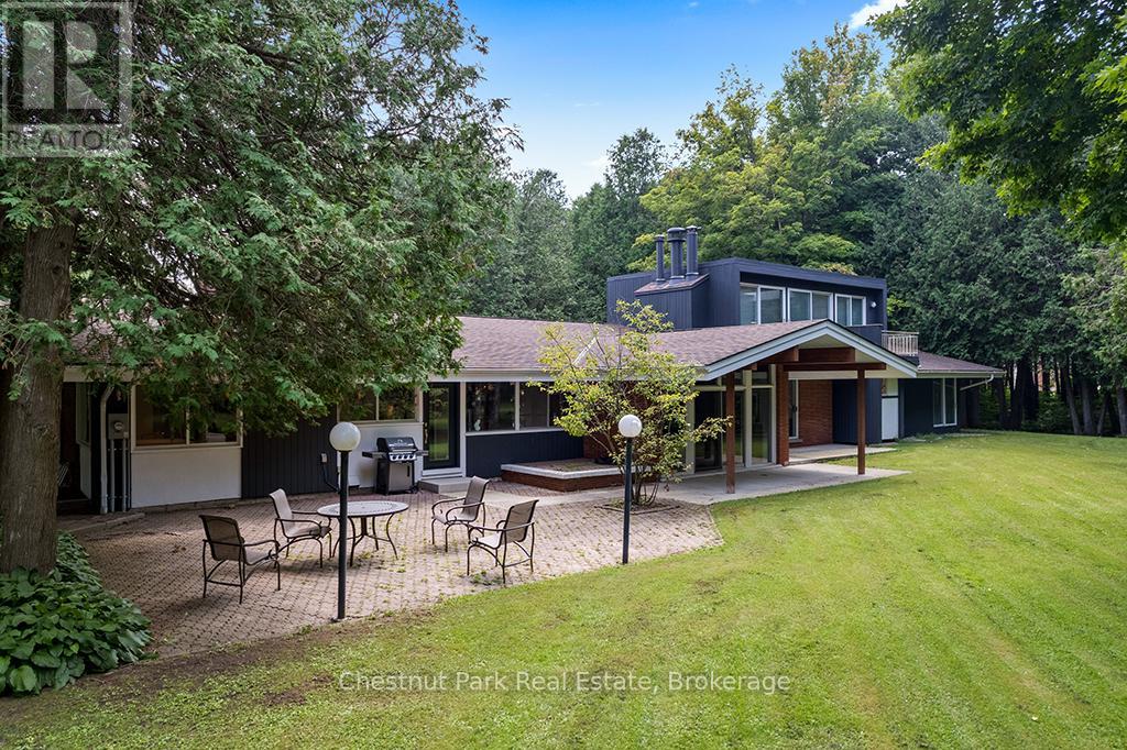 403123 Grey Road 4 Road, West Grey, Ontario  N0G 1R0 - Photo 6 - X12396532