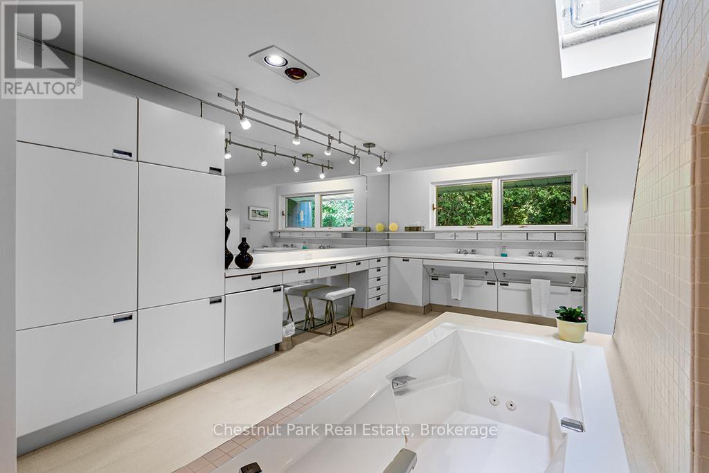 403123 Grey Road 4 Road, West Grey, Ontario  N0G 1R0 - Photo 23 - X12396532