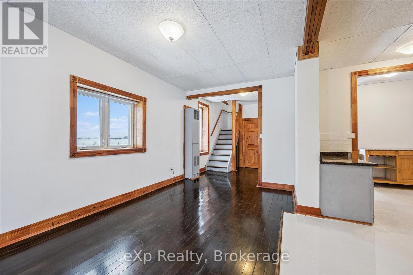 9276 Wellington Rd 16, Wellington North, Ontario  N0G 2E0 - Photo 11 - X12706330