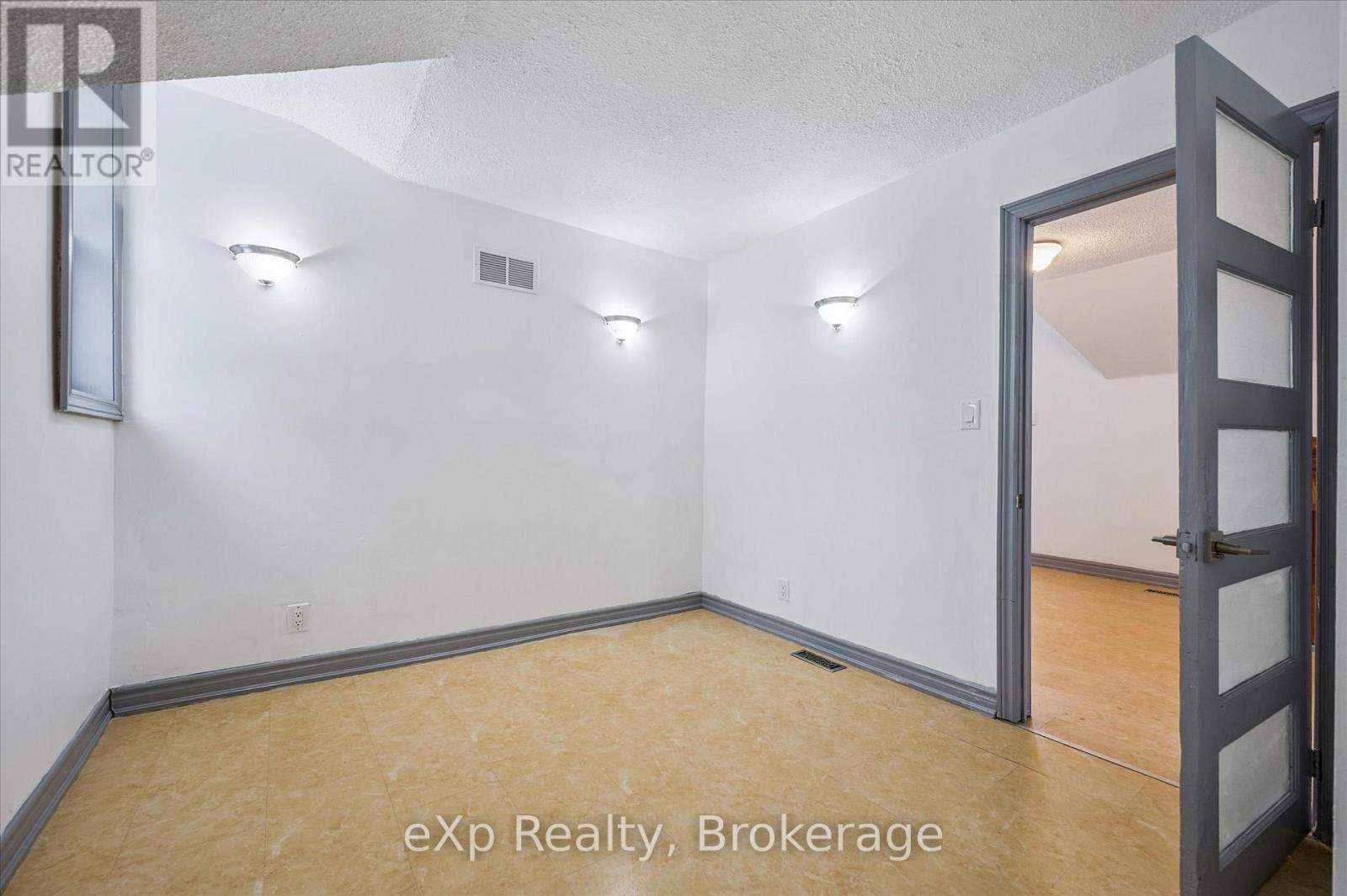 9276 Wellington Rd 16, Wellington North, Ontario  N0G 2E0 - Photo 23 - X12706330