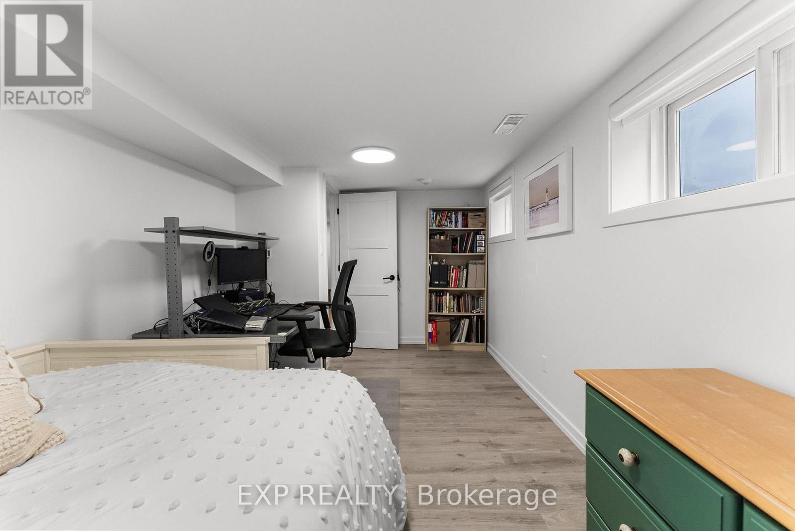 16 Lorne Street, Georgina, Ontario L0E 1L0 - Photo 33 - N13003676