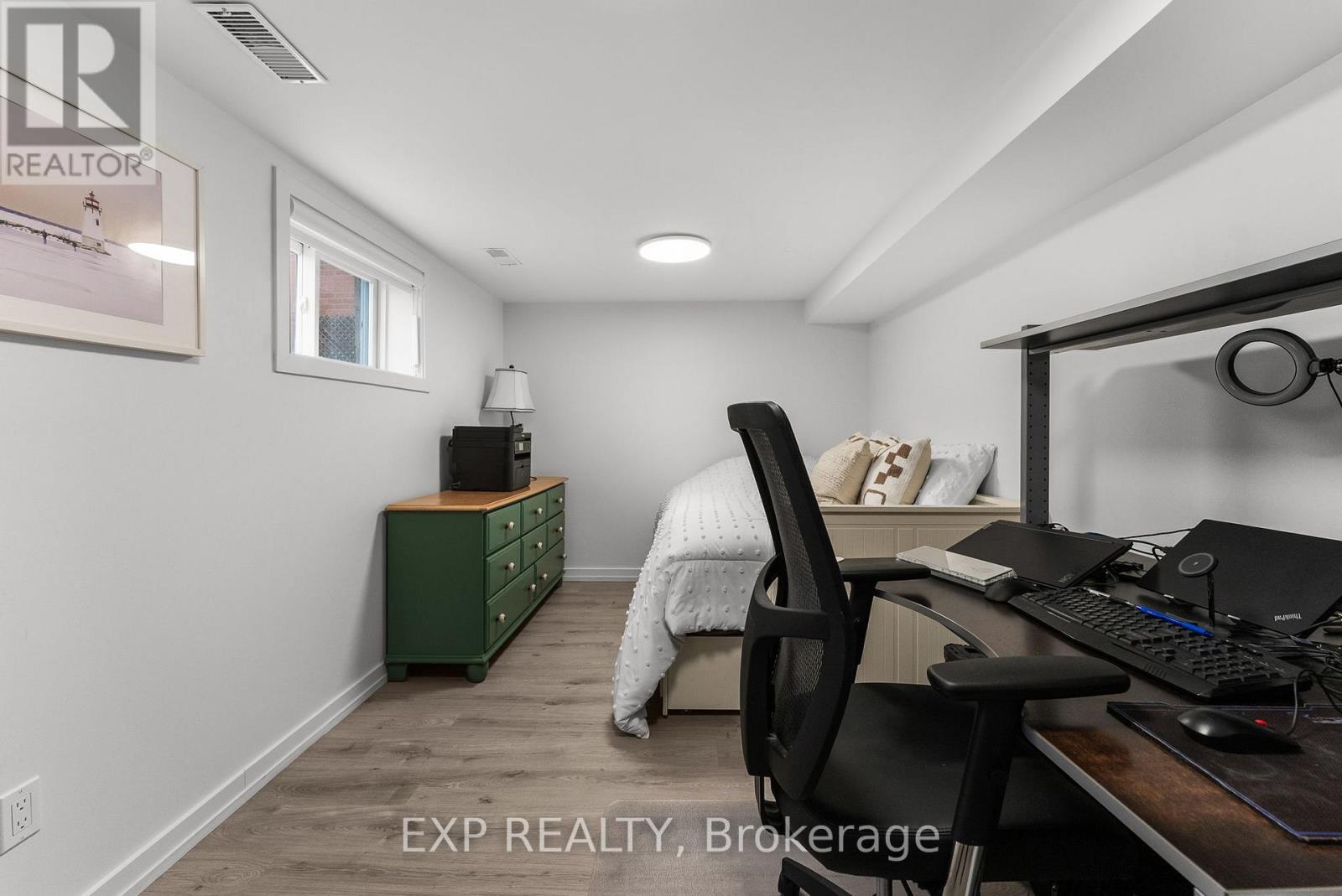 16 Lorne Street, Georgina, Ontario L0E 1L0 - Photo 32 - N13003676