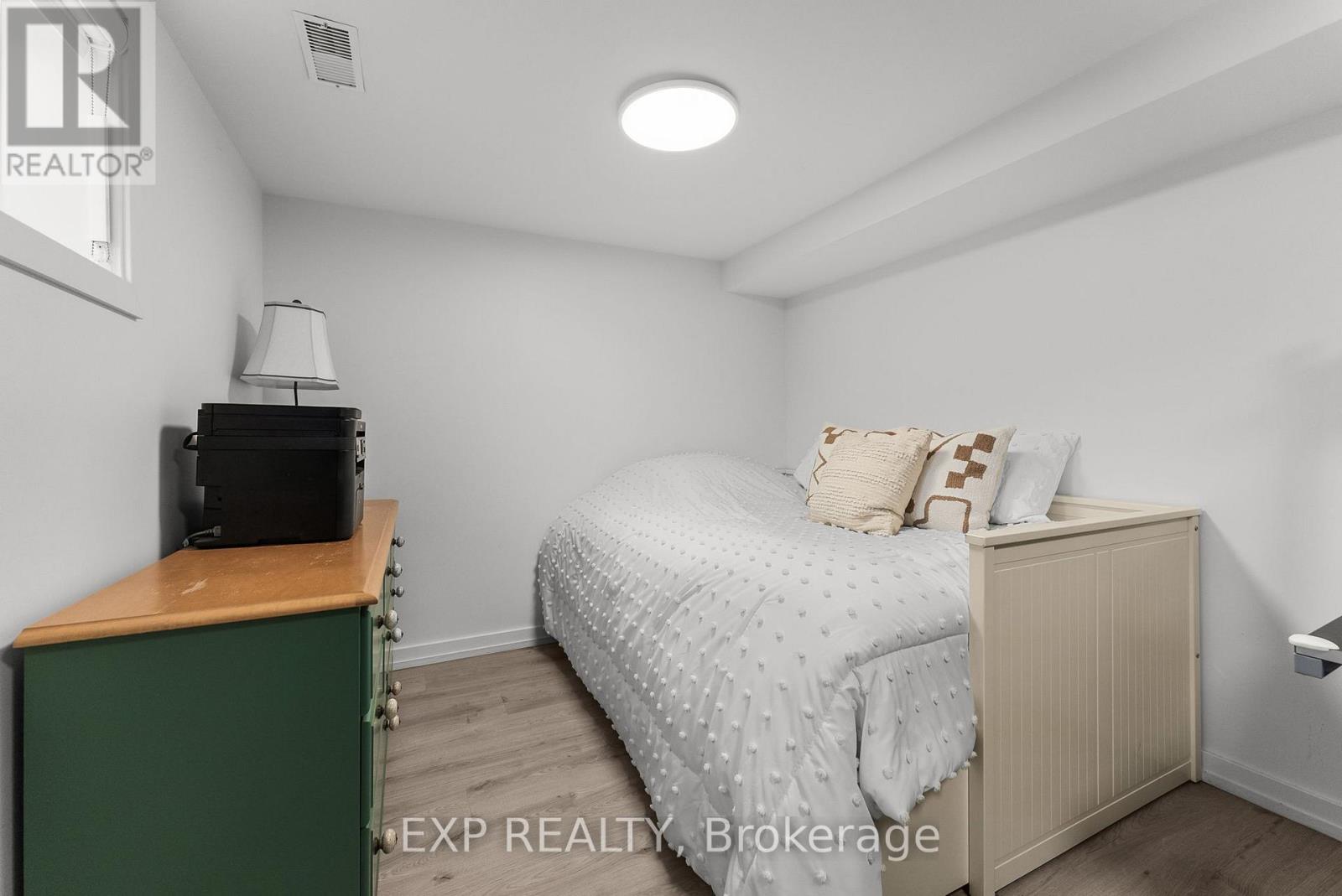 16 Lorne Street, Georgina, Ontario L0E 1L0 - Photo 34 - N13003676