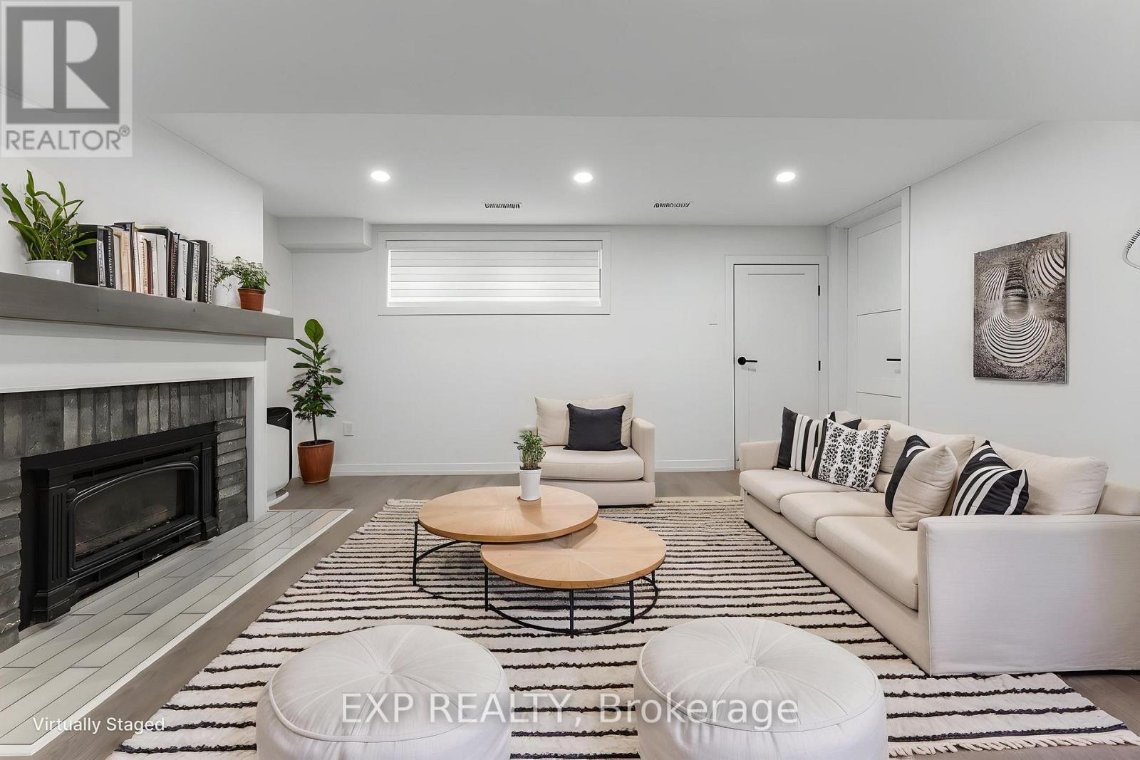 16 Lorne Street, Georgina, Ontario L0E 1L0 - Photo 24 - N13003676