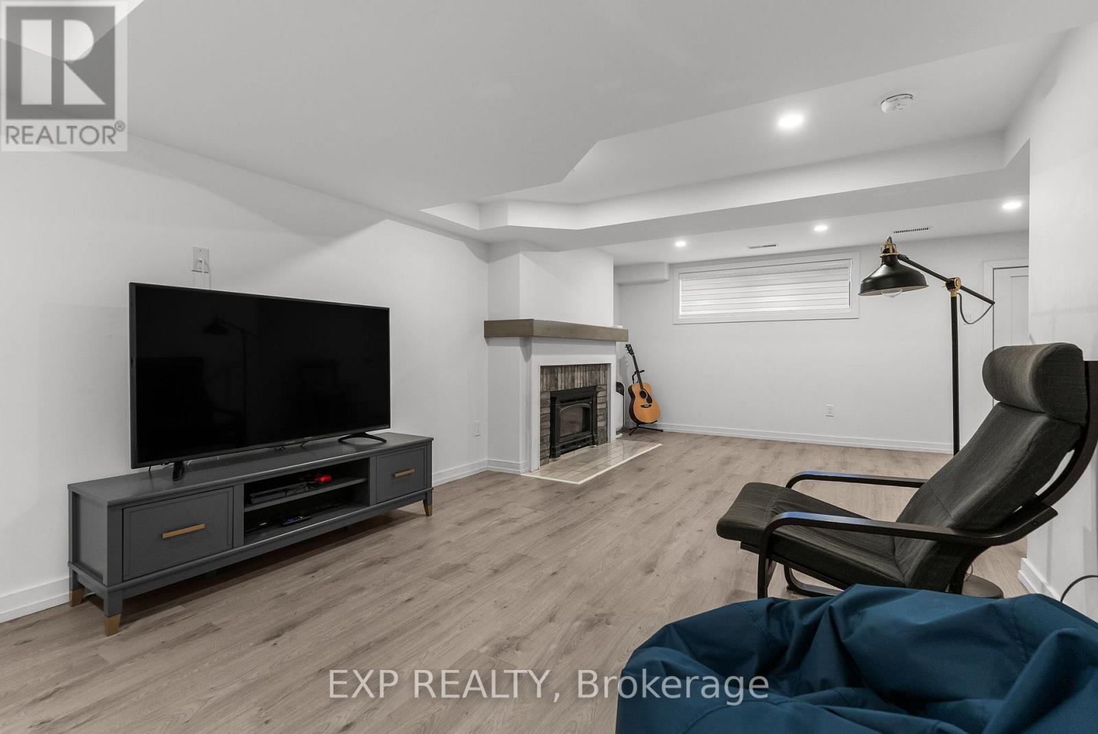 16 Lorne Street, Georgina, Ontario L0E 1L0 - Photo 26 - N13003676