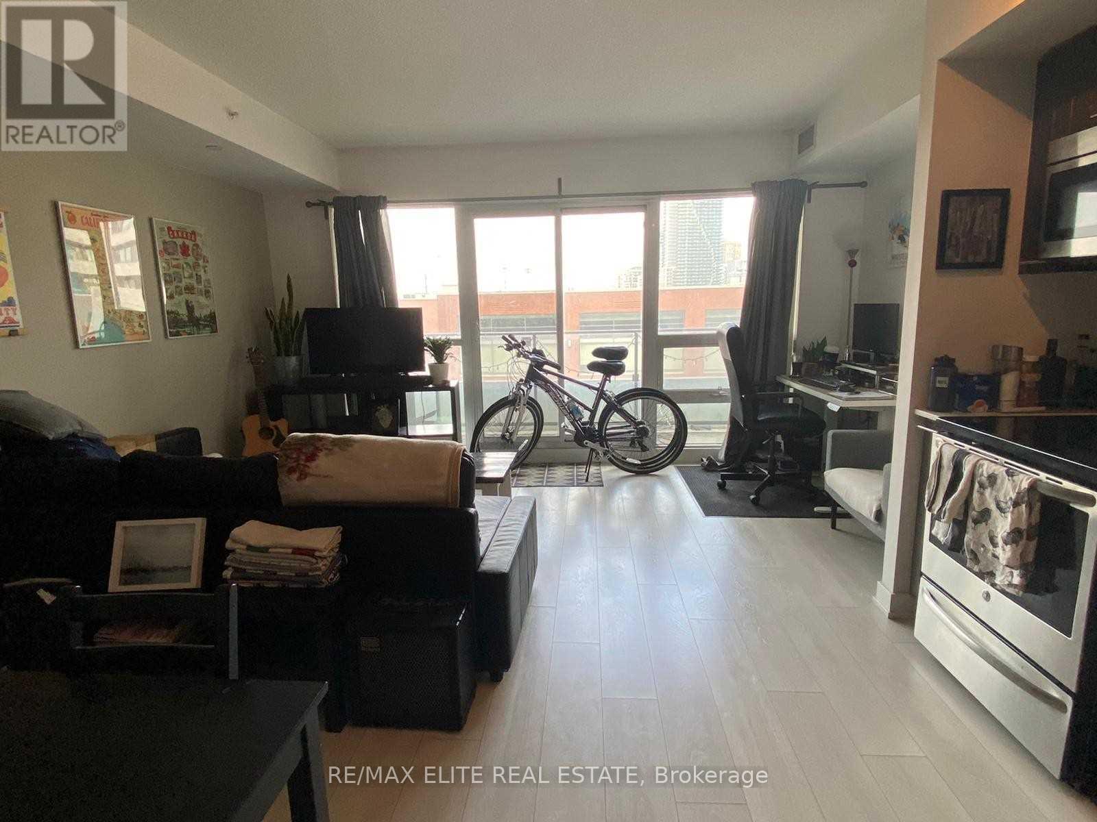 509 - 2220 Lakeshore Boulevard W, Toronto, Ontario  M8V 0B1 - Photo 4 - W12972546