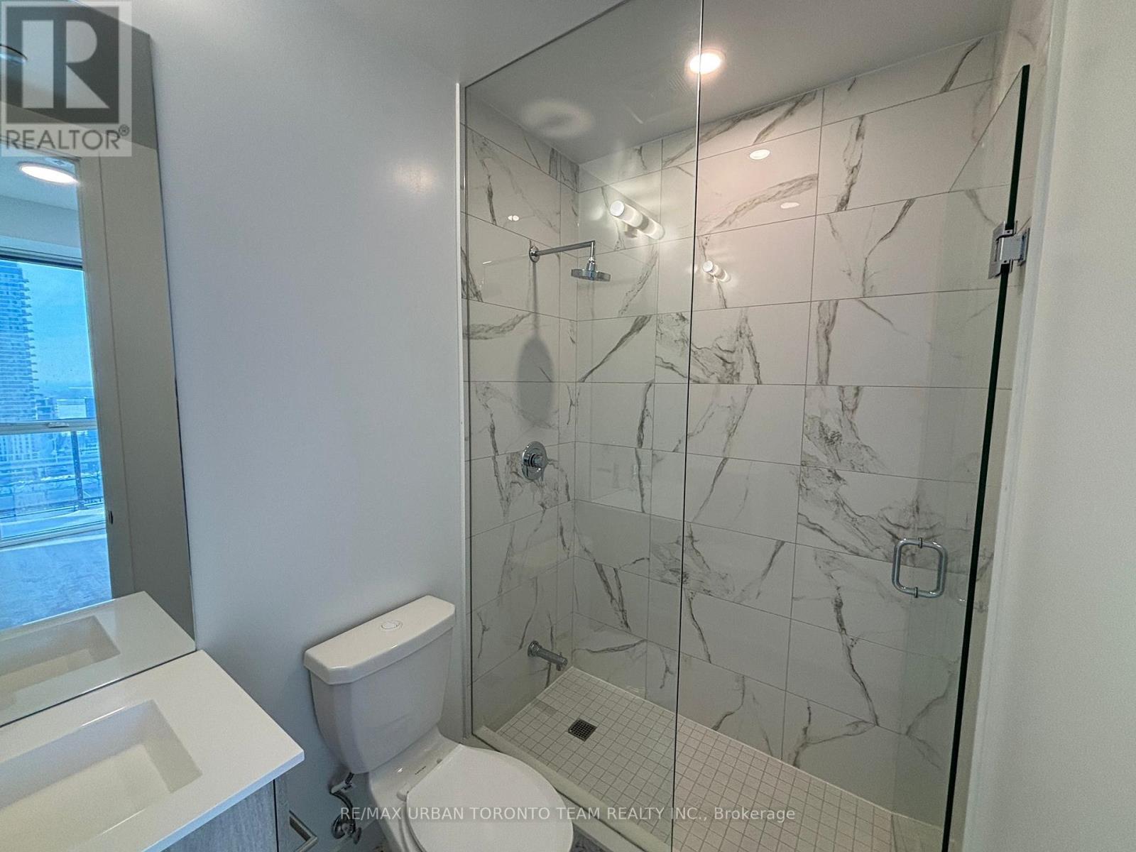 2507 - 180 Front Street E, Toronto, Ontario  M5A 0A9 - Photo 15 - C12869168