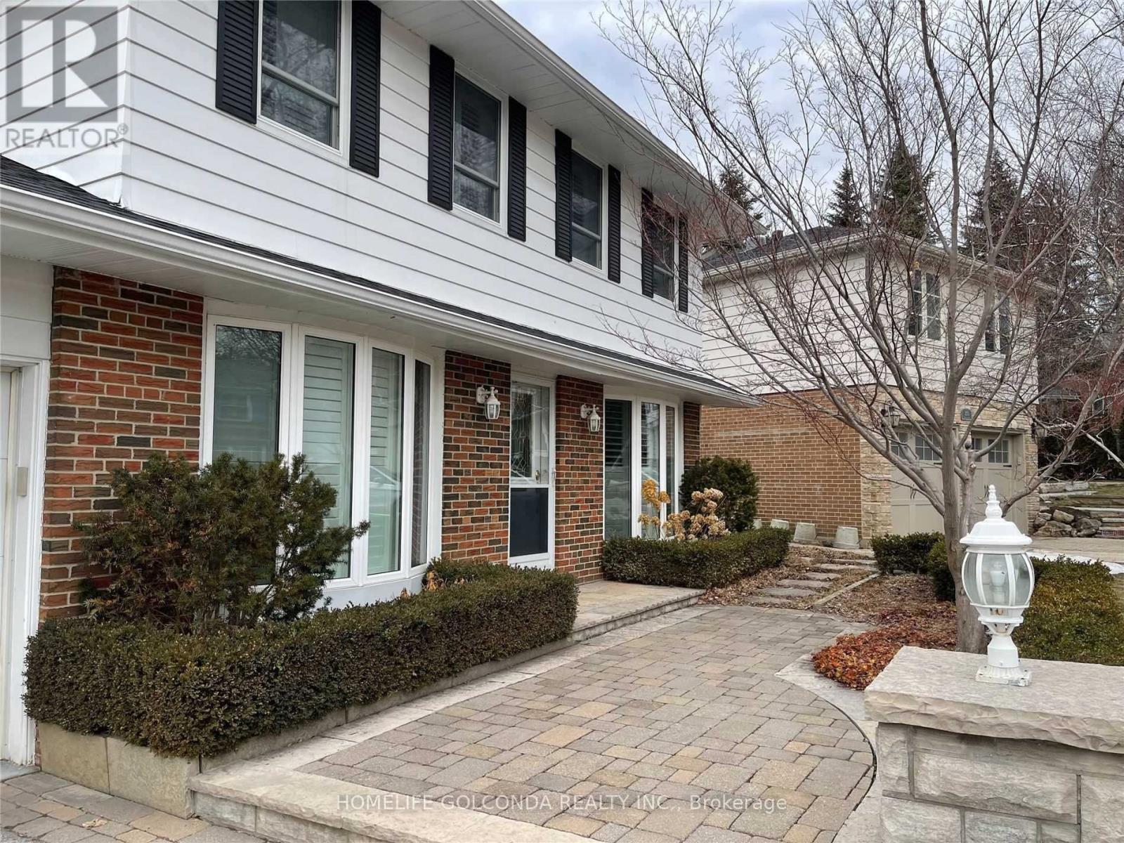 24 Meadowglade Crescent, Toronto, Ontario  M2J 1C7 - Photo 2 - C12790962