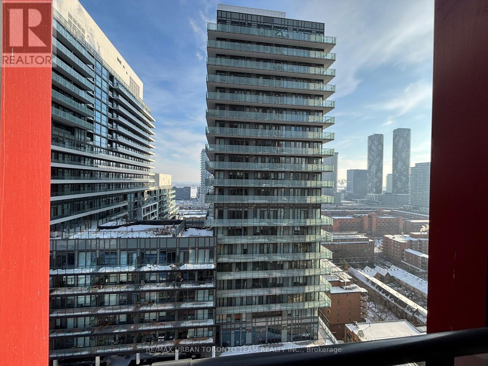 2507 - 180 Front Street E, Toronto, Ontario  M5A 0A9 - Photo 6 - C12869168