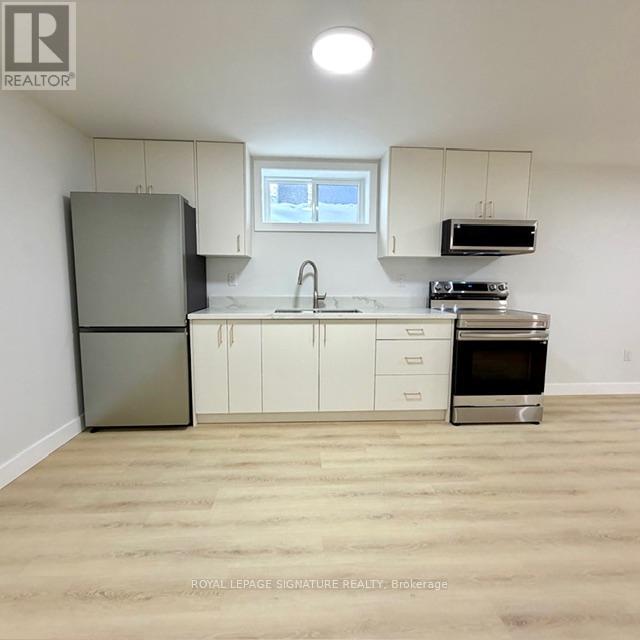 Lower - 293 Glebemount Avenue, Toronto, Ontario  M4C 3V4 - Photo 5 - E12775788