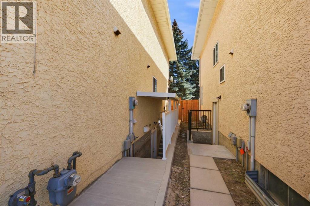 80 Martinglen Way NE, Calgary, Alberta  T3J 3J1 - Photo 3 - A2301073