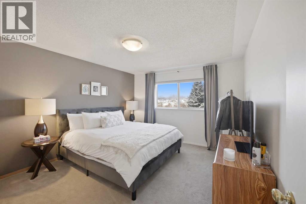 80 Martinglen Way NE, Calgary, Alberta  T3J 3J1 - Photo 27 - A2301073