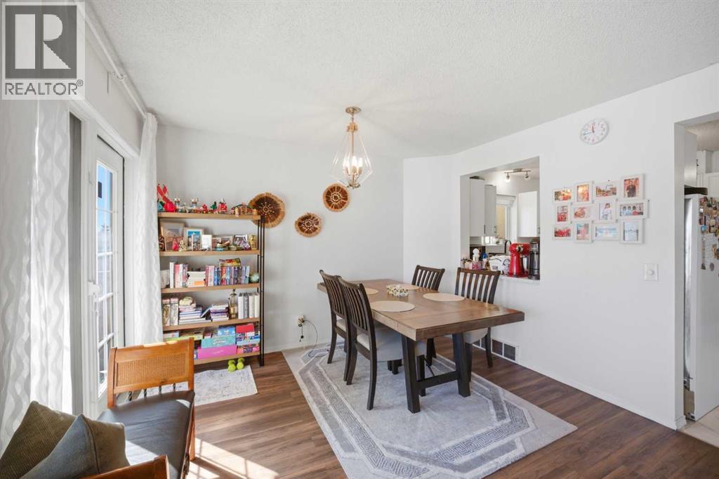 80 Martinglen Way NE, Calgary, Alberta  T3J 3J1 - Photo 9 - A2301073