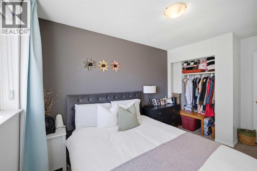 80 Martinglen Way NE, Calgary, Alberta  T3J 3J1 - Photo 23 - A2301073