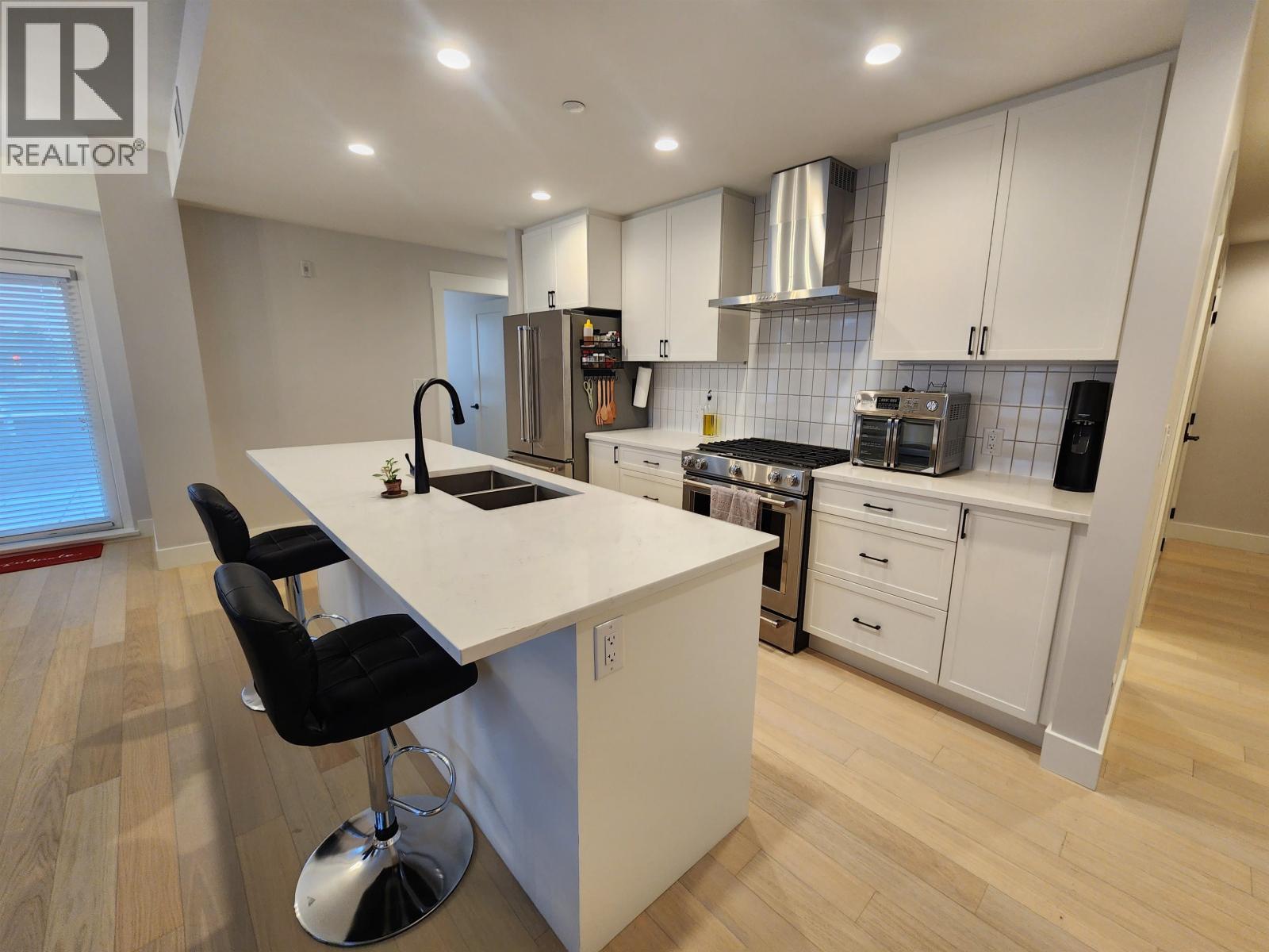 202 22265 Dewdney Trunk Road, Maple Ridge, British Columbia  V2X 3J1 - Photo 3 - R3098080