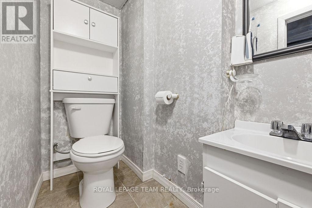 40 Pine Avenue, Renfrew, Ontario  K7V 2P7 - Photo 21 - X13003844