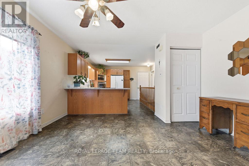 40 Pine Avenue, Renfrew, Ontario  K7V 2P7 - Photo 7 - X13003844