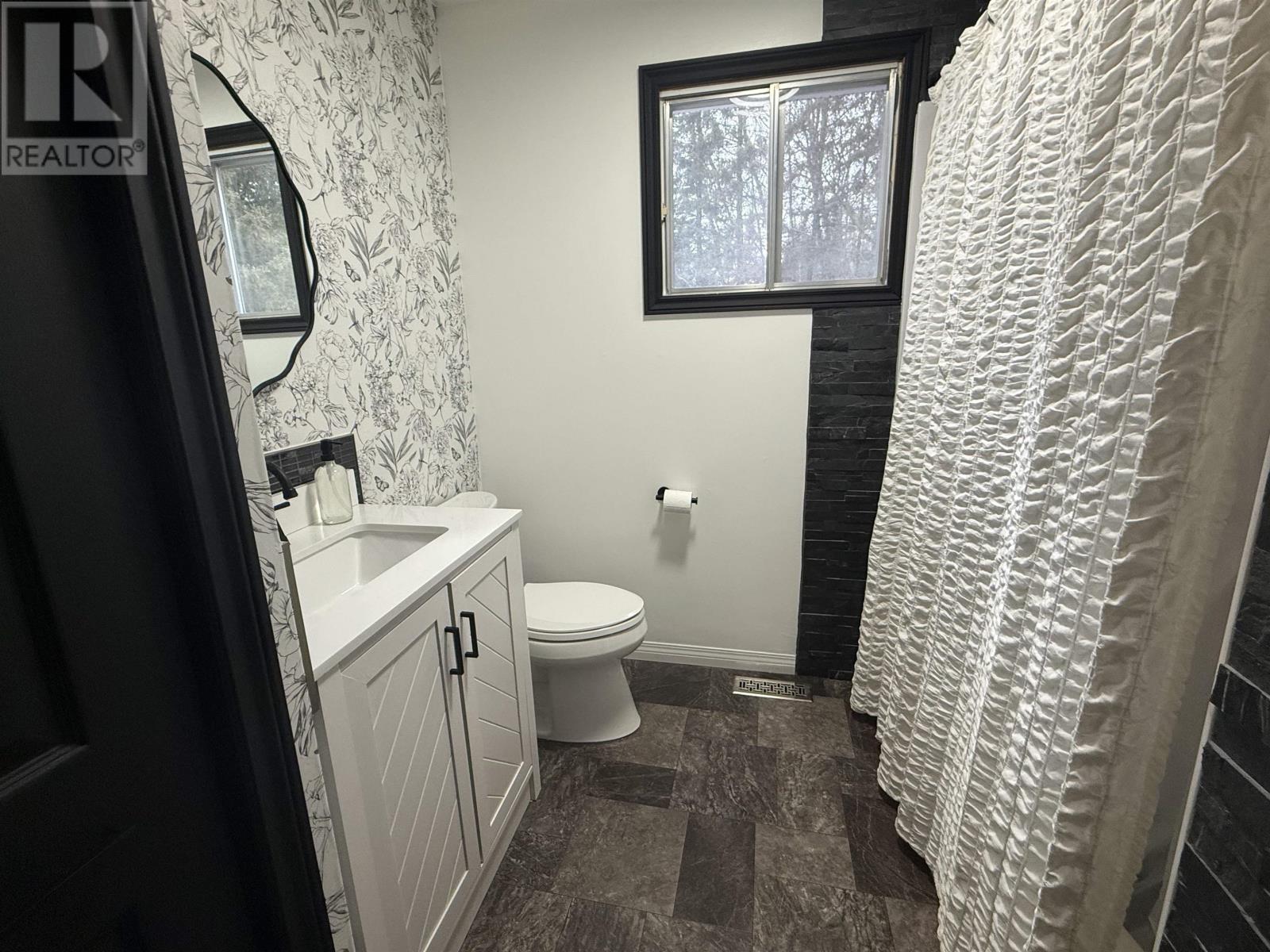 2031 Murphy Ave, Thunder Bay, Ontario  P7K 1G7 - Photo 16 - TB2600705