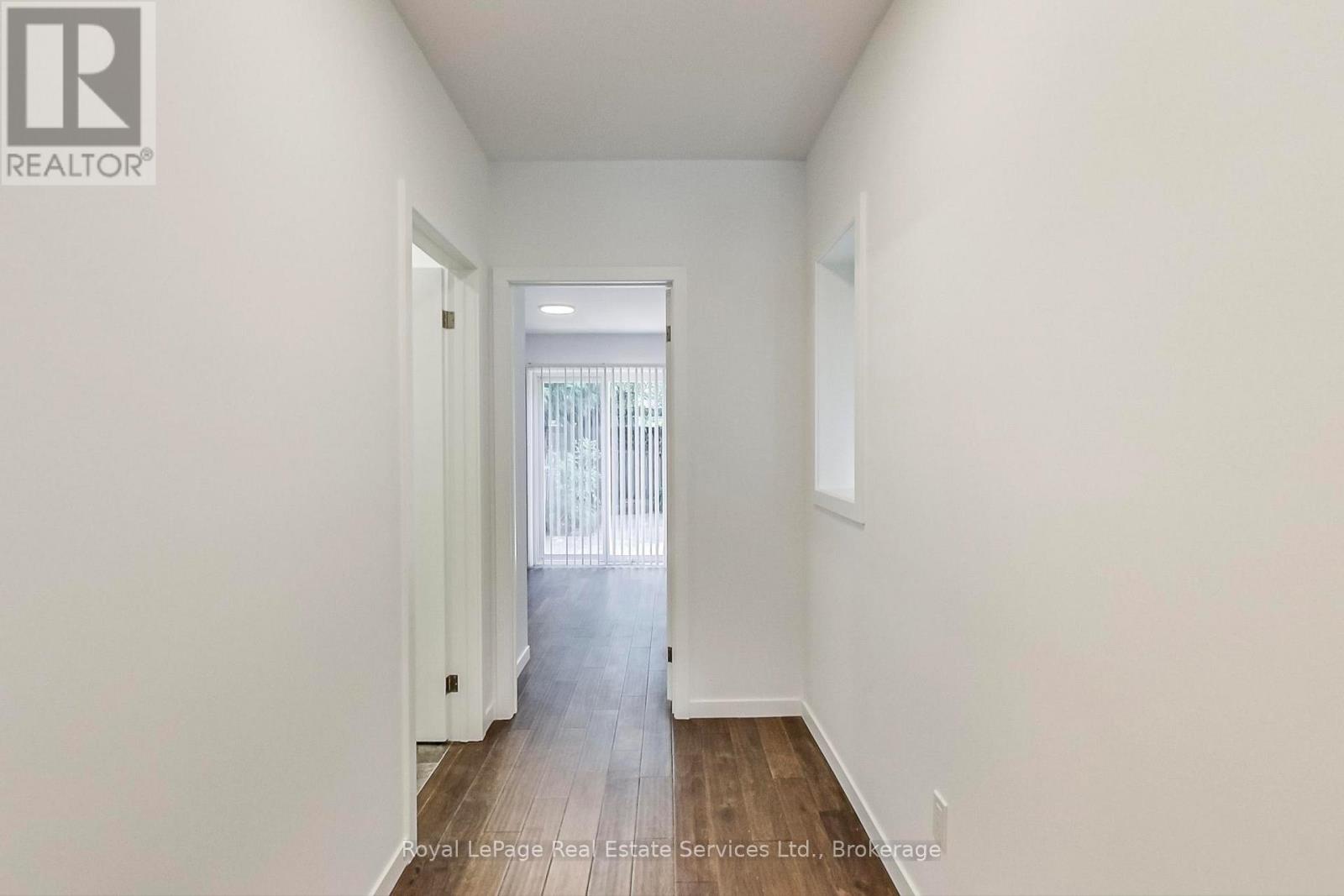 Main - 846 Carlaw Avenue, Toronto, Ontario  M4K 3L2 - Photo 13 - E13003794