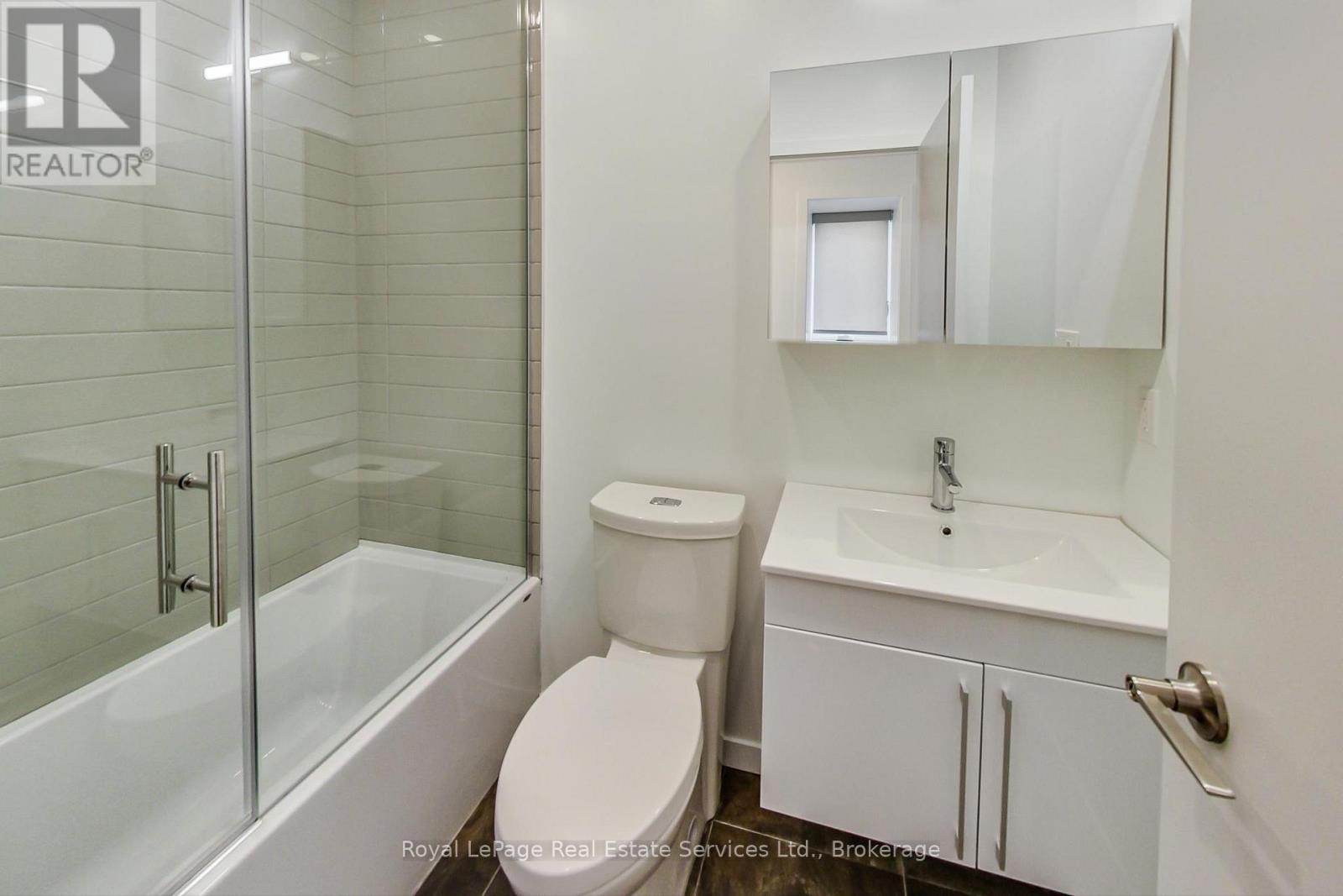 Main - 846 Carlaw Avenue, Toronto, Ontario  M4K 3L2 - Photo 14 - E13003794