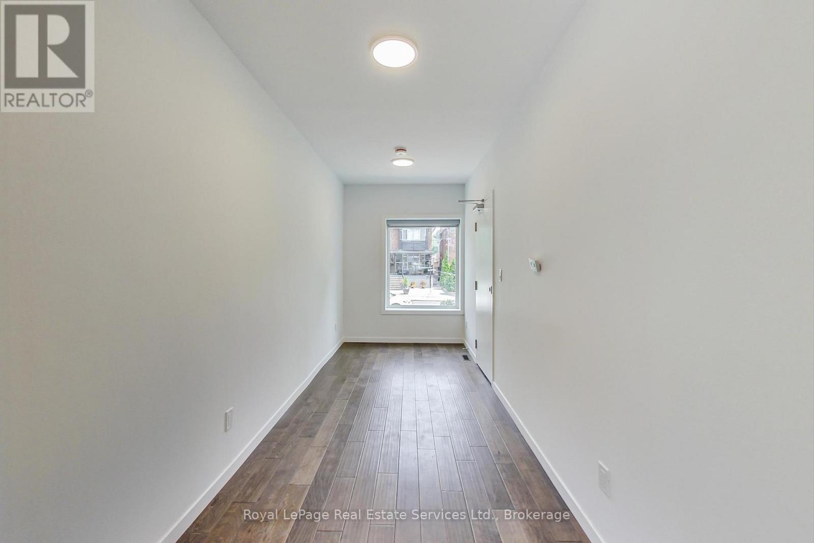 Main - 846 Carlaw Avenue, Toronto, Ontario  M4K 3L2 - Photo 5 - E13003794