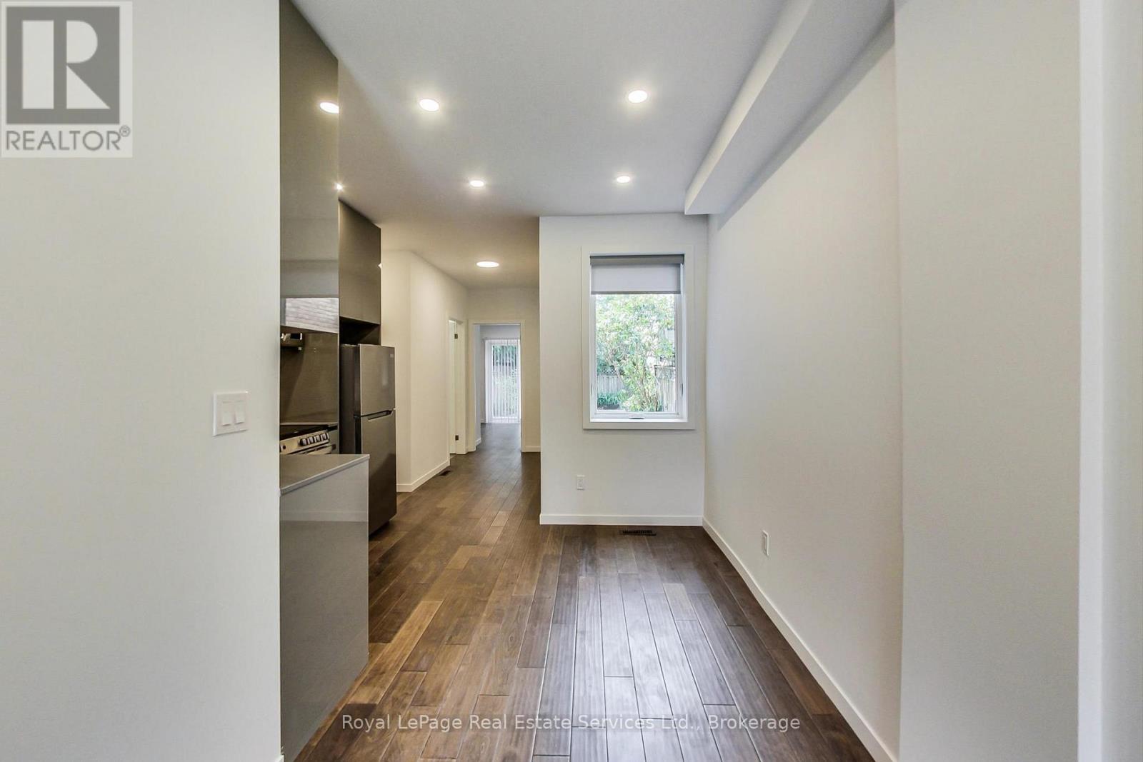 Main - 846 Carlaw Avenue, Toronto, Ontario  M4K 3L2 - Photo 6 - E13003794