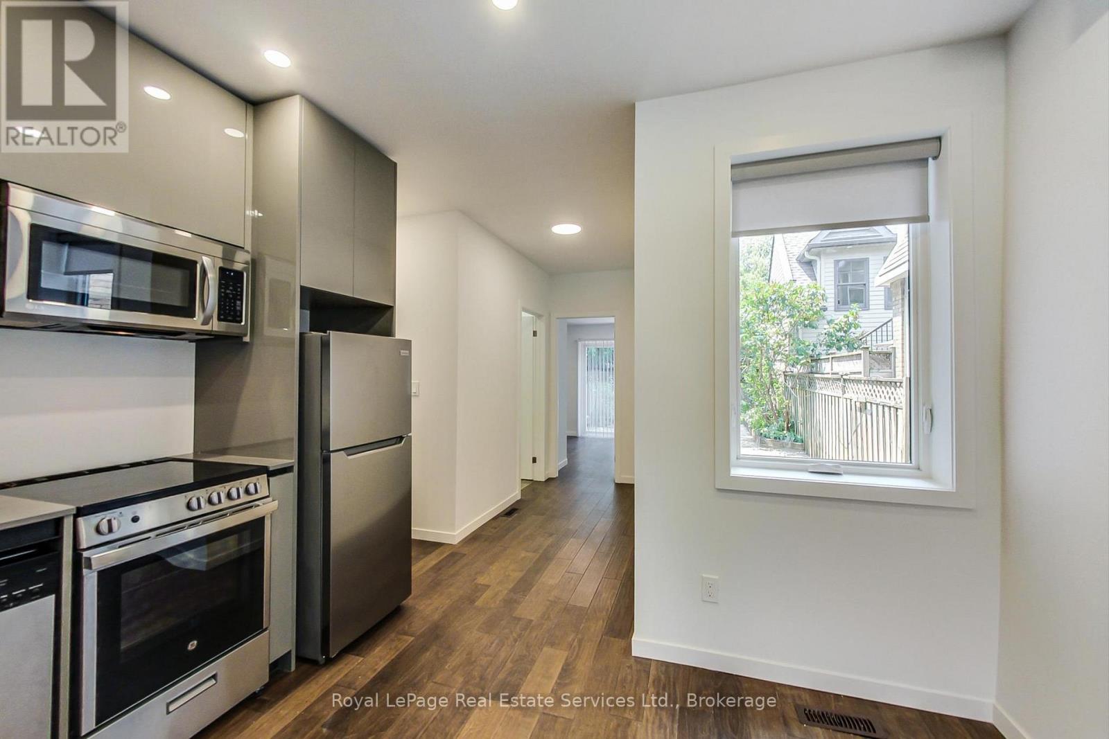 Main - 846 Carlaw Avenue, Toronto, Ontario  M4K 3L2 - Photo 8 - E13003794