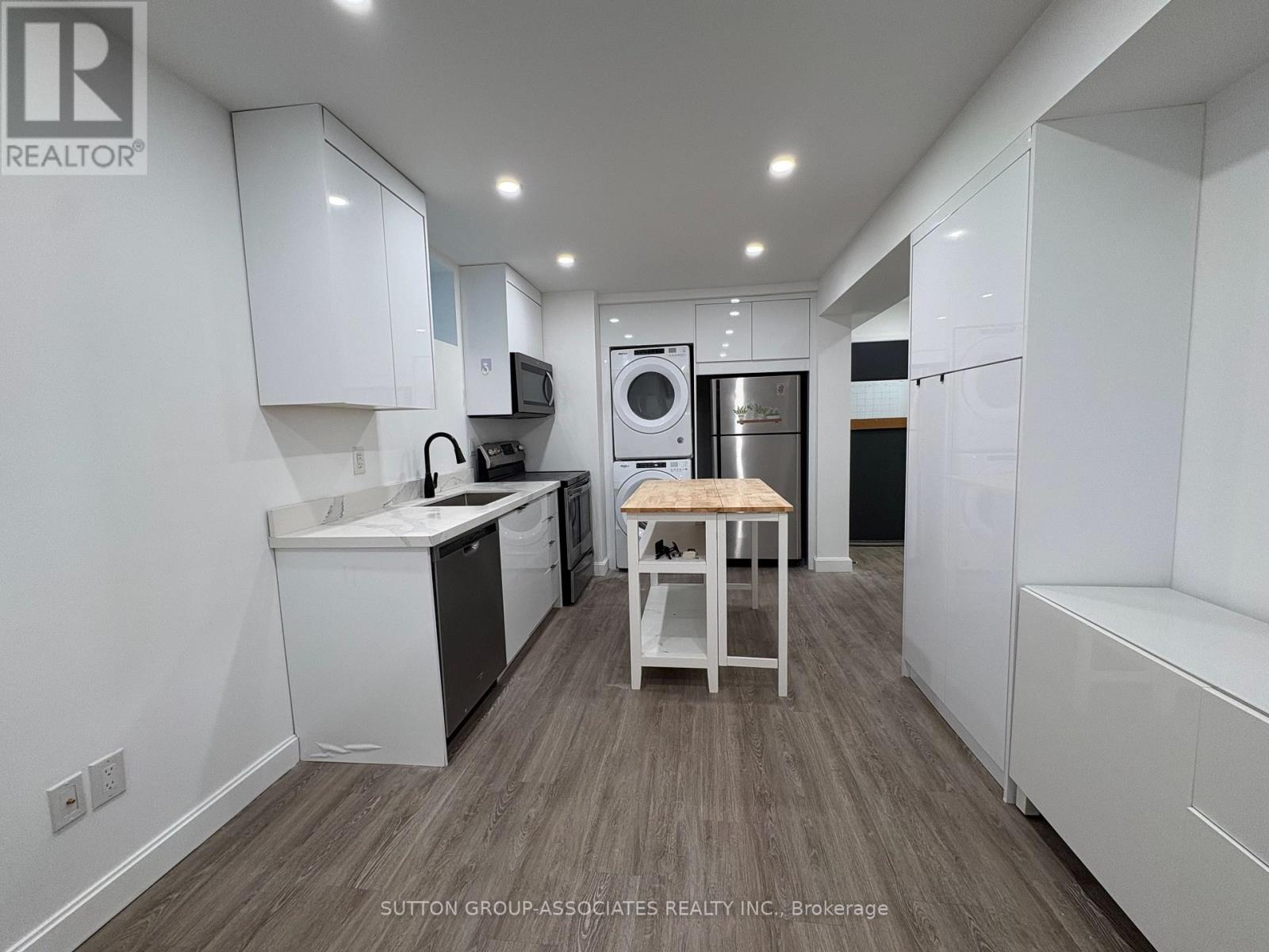 Lower - 222 Wychwood Avenue, Toronto, Ontario  M6C 2T3 - Photo 4 - C12807330