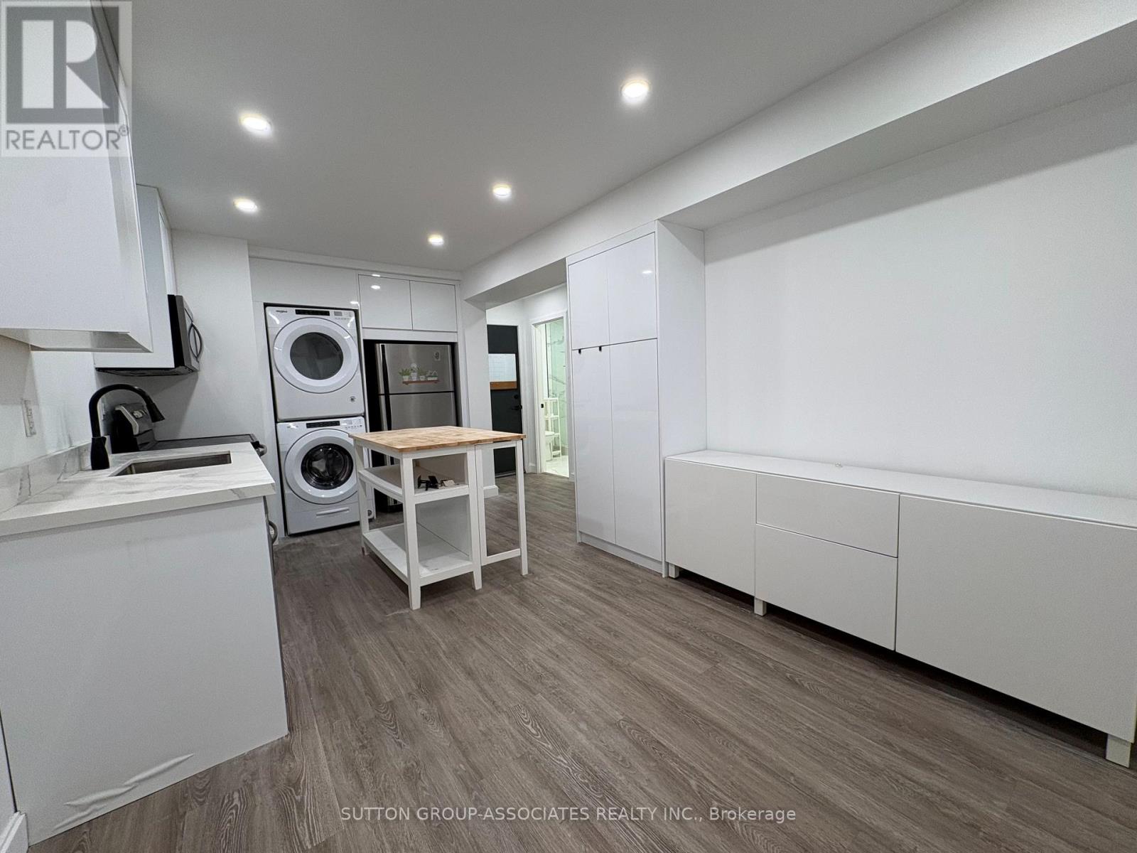 Lower - 222 Wychwood Avenue, Toronto, Ontario  M6C 2T3 - Photo 5 - C12807330