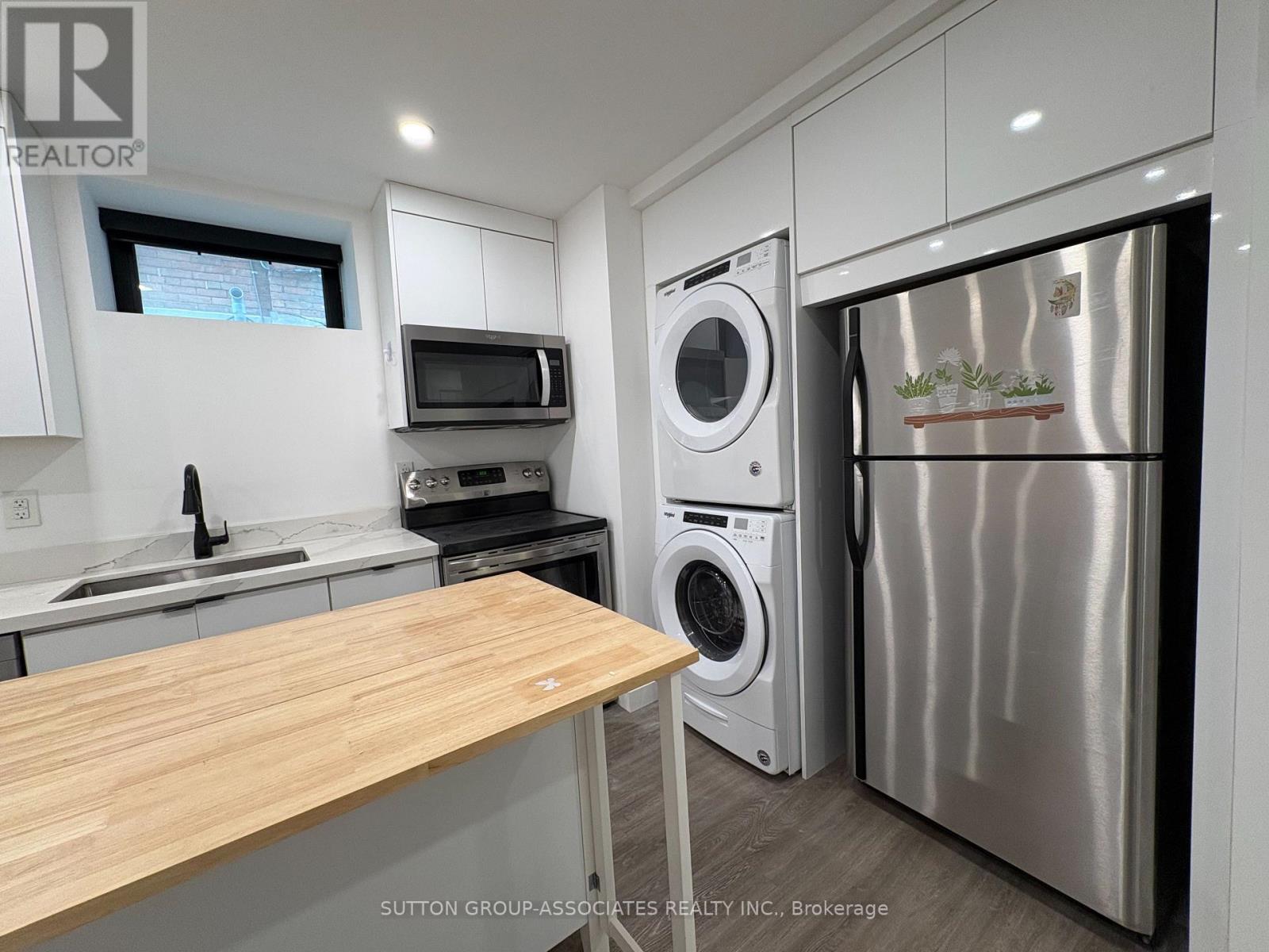 Lower - 222 Wychwood Avenue, Toronto, Ontario  M6C 2T3 - Photo 3 - C12807330