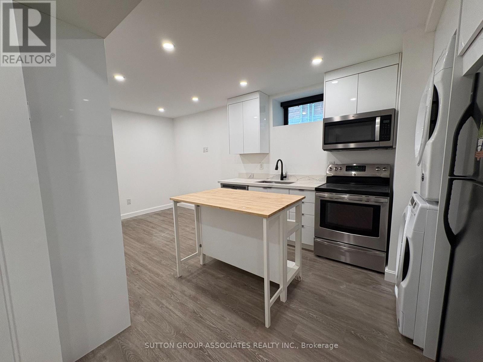 Lower - 222 Wychwood Avenue, Toronto, Ontario  M6C 2T3 - Photo 2 - C12807330