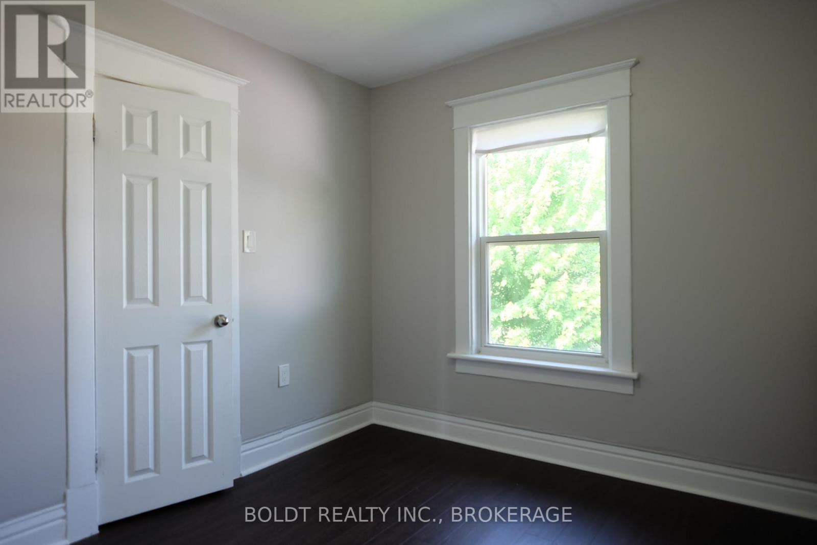 2 - 5029 Fourth Avenue, Niagara Falls, Ontario  L2E 4P5 - Photo 10 - X13003948