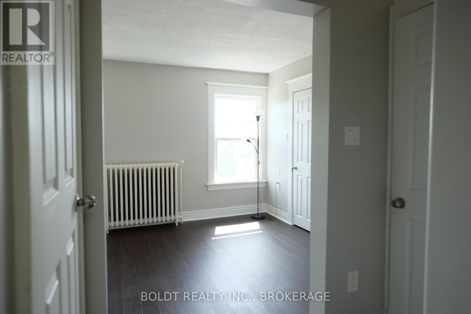 2 - 5029 Fourth Avenue, Niagara Falls, Ontario  L2E 4P5 - Photo 12 - X13003948