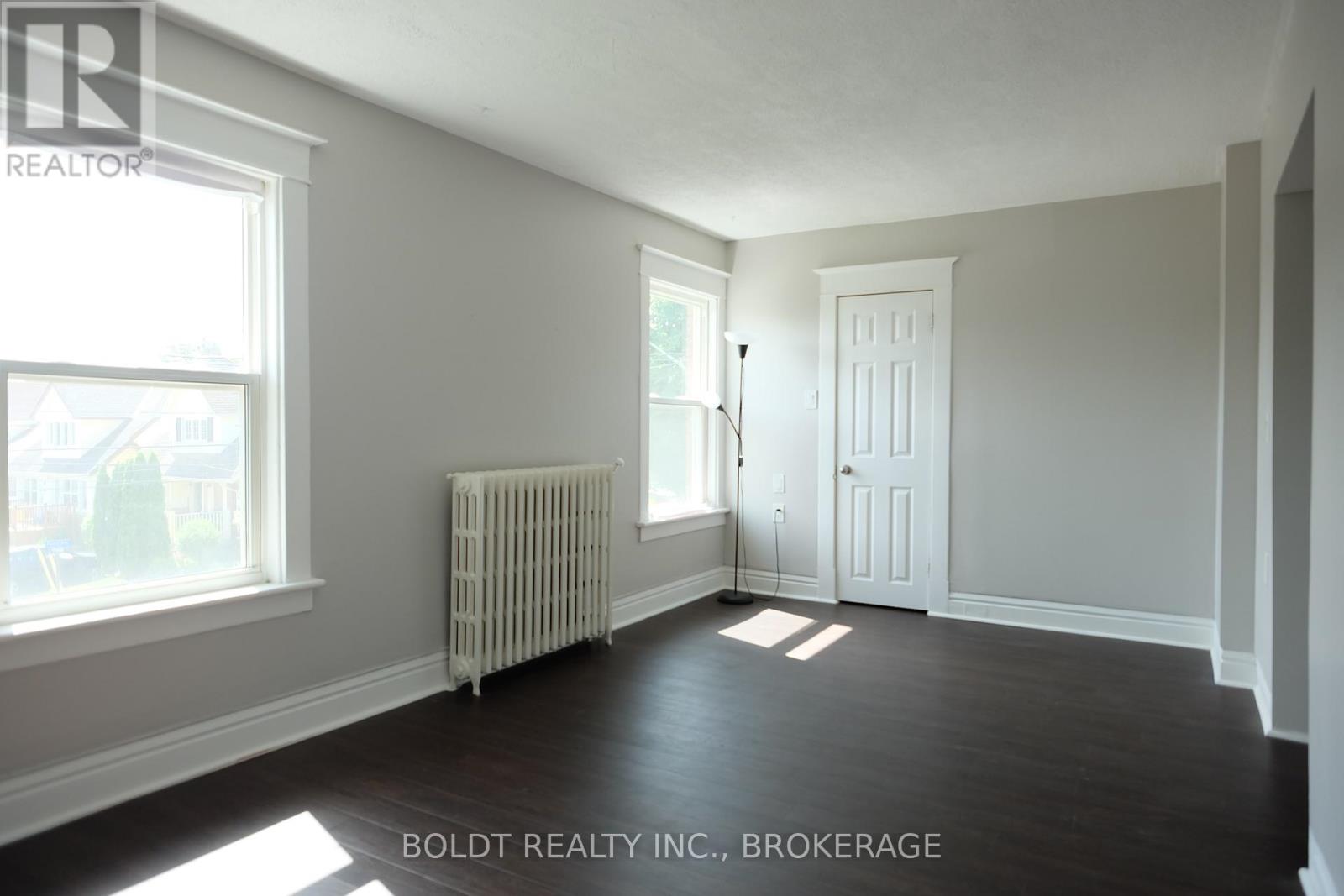 2 - 5029 Fourth Avenue, Niagara Falls, Ontario  L2E 4P5 - Photo 6 - X13003948