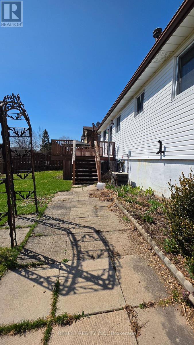 98 Cobblehill Road, Halton Hills, Ontario  L7J 1P3 - Photo 46 - W13003330