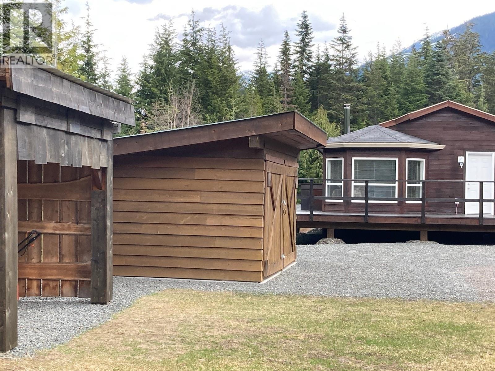 6191 Chimdemash Frontage Road, Terrace, British Columbia  V8G 0A8 - Photo 1 - R3030903