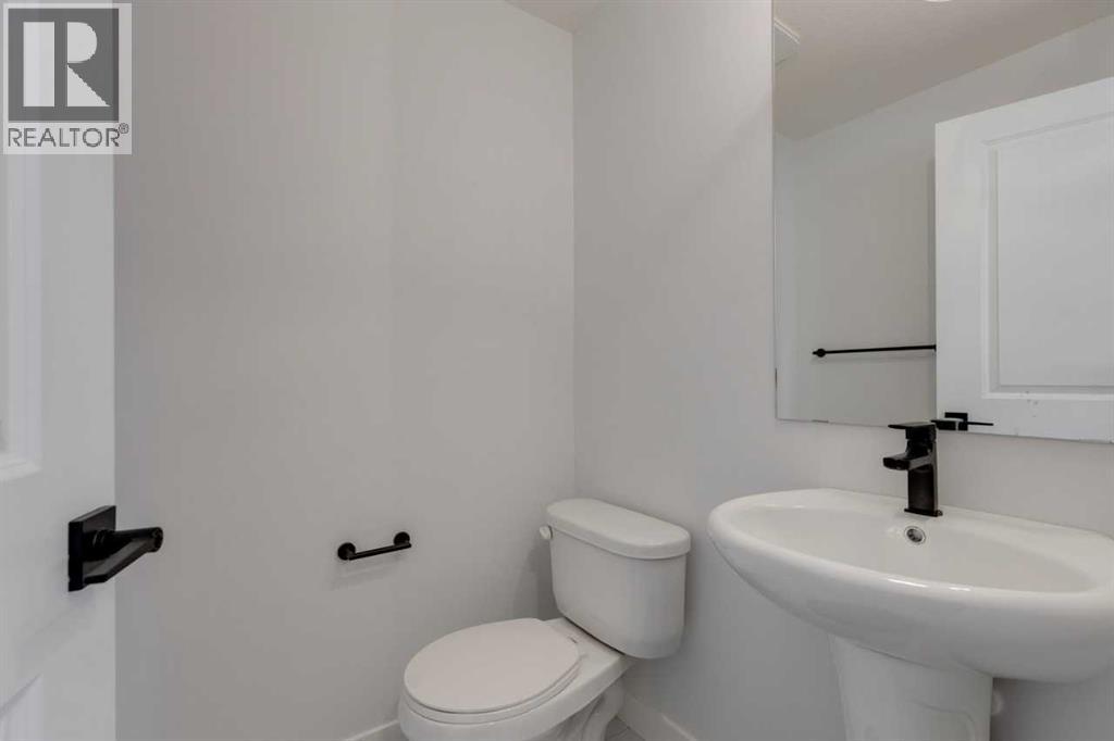 347 Fireside Drive, Cochrane, Alberta  T4C 3E1 - Photo 11 - A2278970